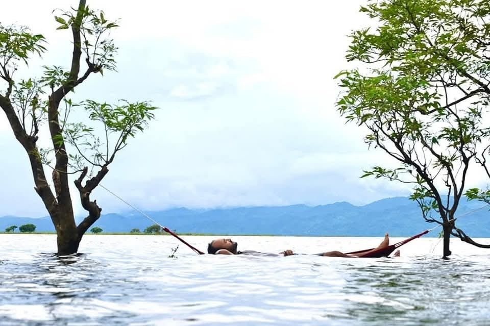 হাউজবোট কেবিন
