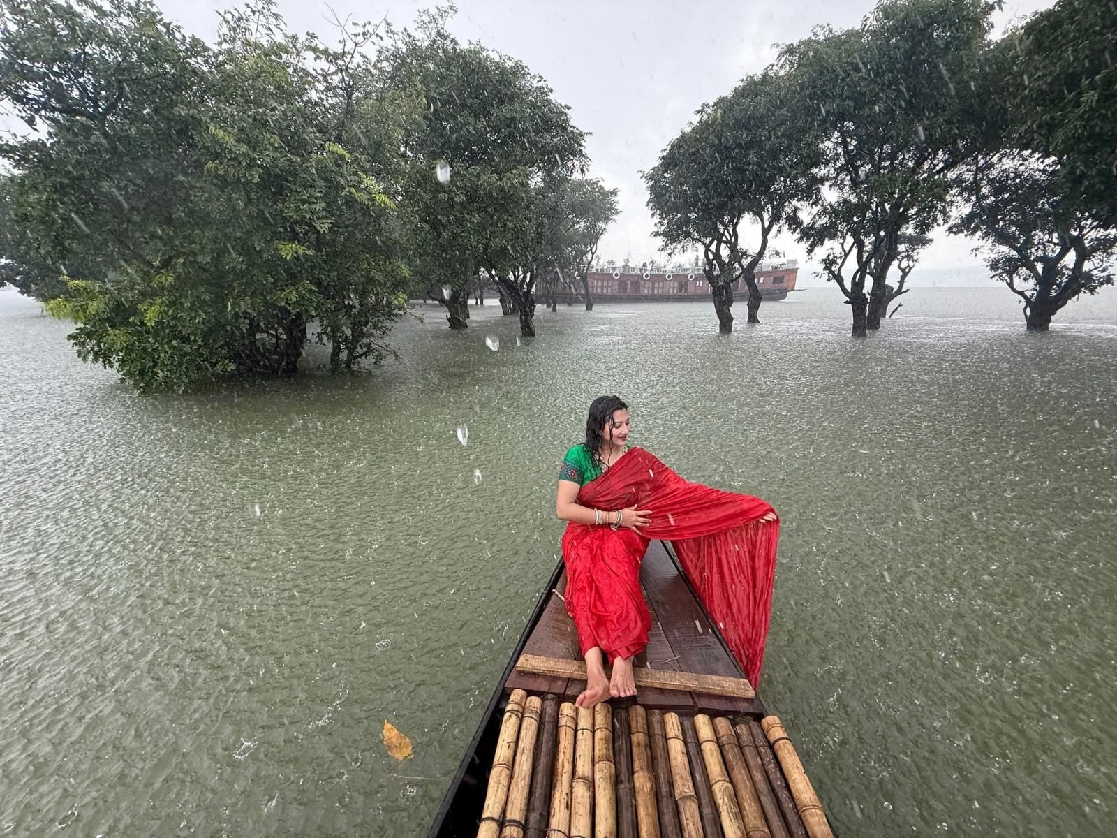 জাদুকাটা নদী